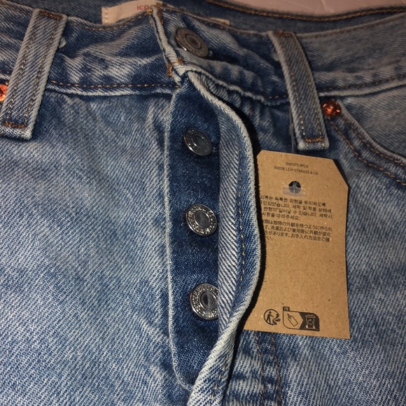 Levi's Women's Icon Skirt - Button Fly and Raw Hem - Picture 10 of 13